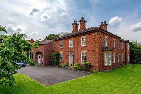 2 bedroom terraced house for sale, 2D Woodthorne Road, Tettenhall, Wolverhampton