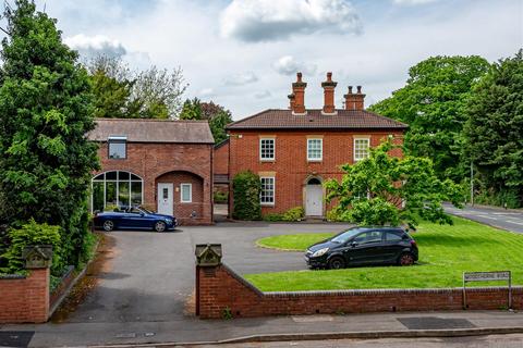 2 bedroom terraced house for sale, 2D Woodthorne Road, Tettenhall, Wolverhampton