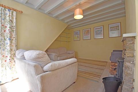 3 bedroom end of terrace house for sale, Queen Square, Cullompton