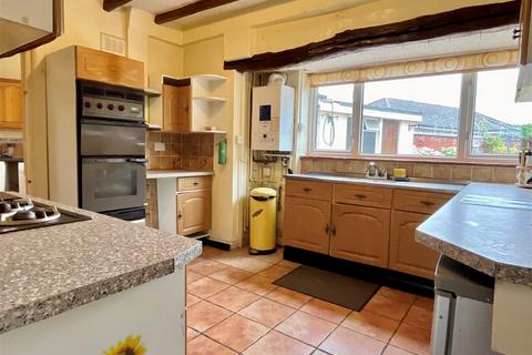 9 Walmley Ash Road, Sutton Coldfield, B76 1HY