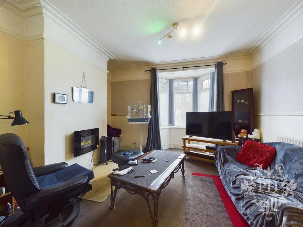 CAM01415 G0-PR0339-STILL001.jpg