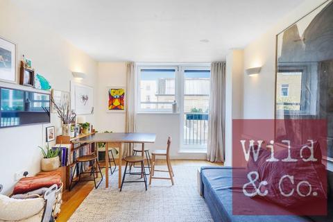 11 Hacon Square, London, E8 3QR