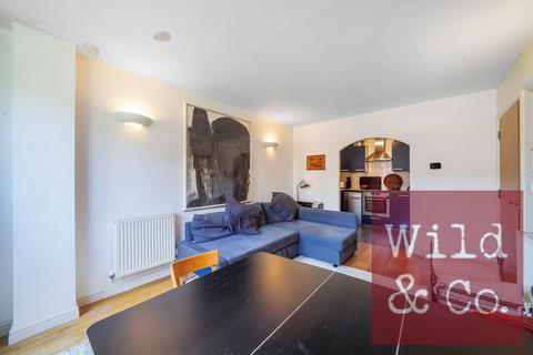 11 Hacon Square, London, E8 3QR