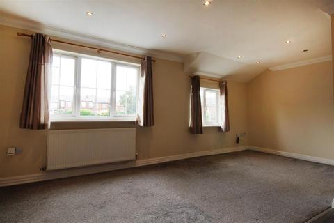 2 bedroom property to rent, 7 Alden Court, Albany Fold, Westhoughton, Bolton