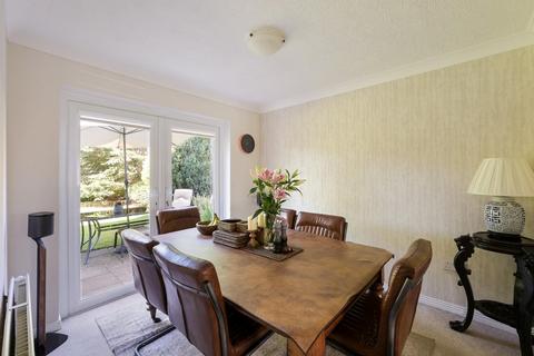 3 bedroom detached house for sale, De Burgh Gardens, Tadworth