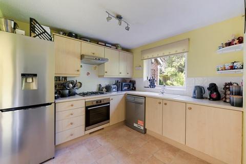 3 bedroom detached house for sale, De Burgh Gardens, Tadworth