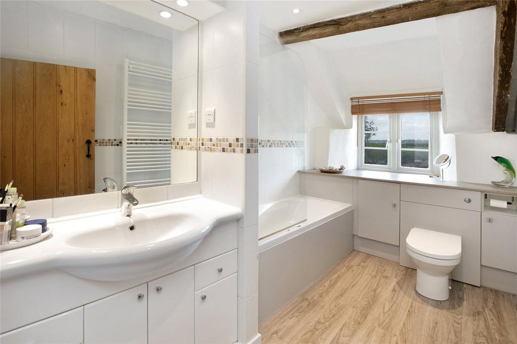Farmhouse Bathroom