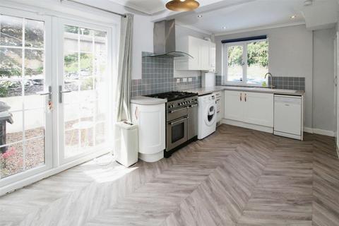 398 Moorside Road, Bradford, BD2 3HS