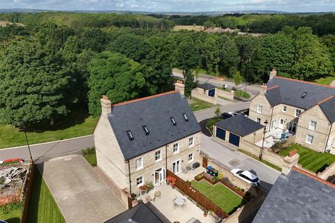 4 bedroom semi-detached house for sale, Waskerley Avenue, Lambton Park, Chester le Street