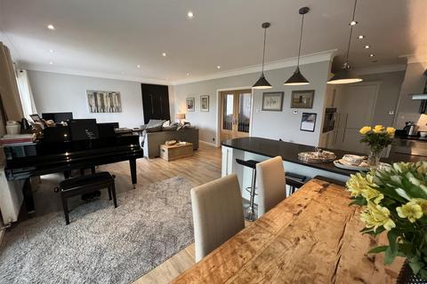 40 Oldfield Way, Wirral, CH60 6RH