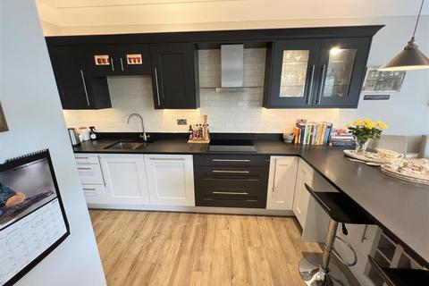 40 Oldfield Way, Wirral, CH60 6RH