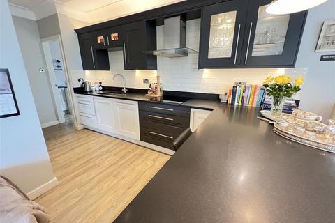 40 Oldfield Way, Wirral, CH60 6RH