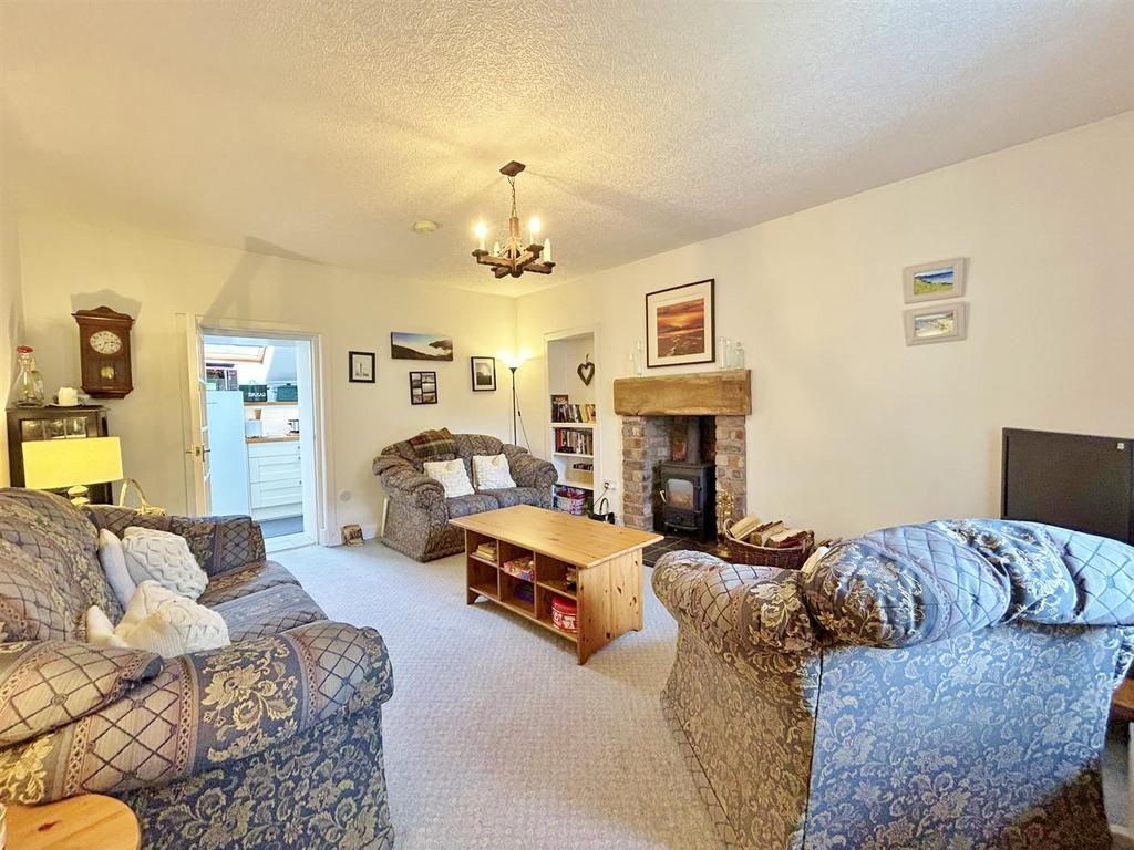 Sitting room towards kitchen