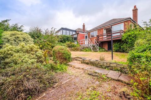 2 bedroom detached bungalow for sale, Manor Park Way, Huddersfield HD8