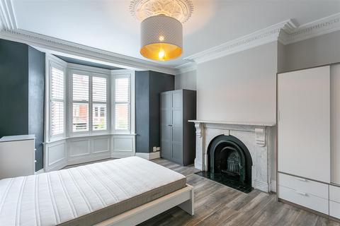 3 bedroom flat to rent, Fern Avenue, Jesmond, Newcastle upon Tyne
