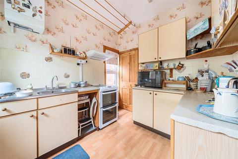 3 bedroom house for sale, Salisbury Road, Langton Green