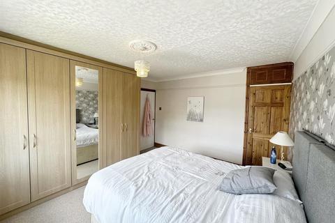 84 Willmott Road, Sutton Coldfield, B75 5NW