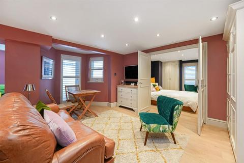 1 bedroom flat for sale, New Kings Road, London, SW6