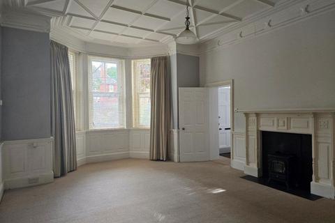 1 bedroom flat to rent, Grange Road, East Sussex BN21
