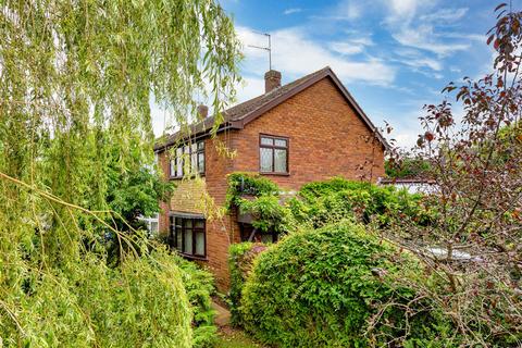 18 Calvin Close, Wombourne, Wolverhampton, WV5 0DF