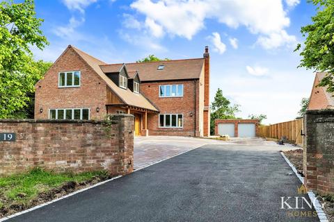 5 bedroom detached house for sale, Droitwich Road, Feckenham B96 6HX