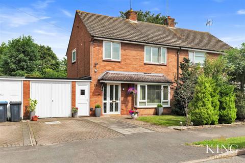 3 bedroom semi-detached house for sale, Meadow Road, Alcester