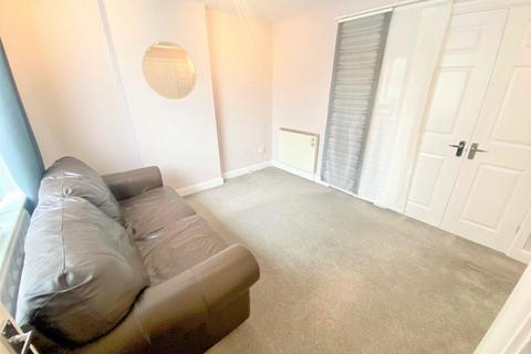 1 bedroom flat to rent, Beechfern Close, High Green, Sheffield, S35 4DW