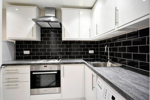 2 bedroom apartment to rent, Warren Court, London NW1