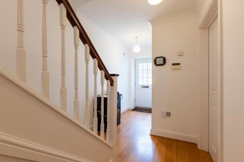 5 bedroom end of terrace house for sale, Crowden Drive, Leamington Spa