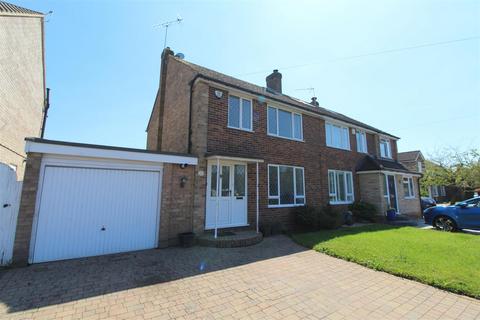 29 Godley Road, Byfleet, West Byfleet, KT14 7EP