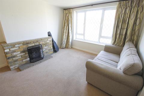 29 Godley Road, Byfleet, West Byfleet, KT14 7EP