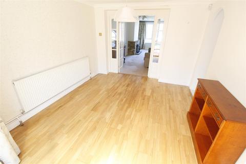 29 Godley Road, Byfleet, West Byfleet, KT14 7EP