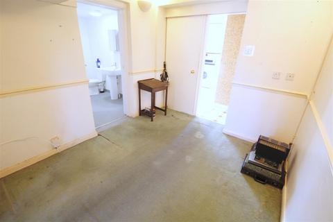 29 Godley Road, Byfleet, West Byfleet, KT14 7EP