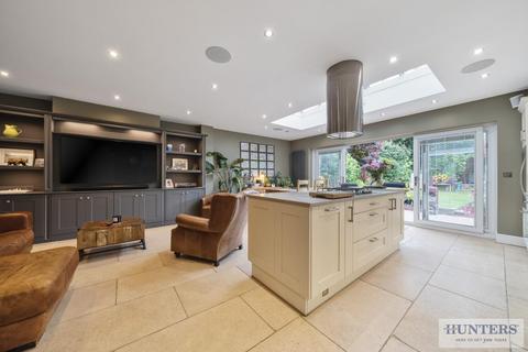 19 Chieveley Road, Bexleyheath, DA7 6AH