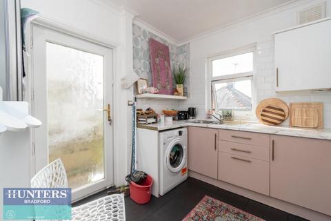 27 Ashbourne Gardens, Bradford, BD2 4AE