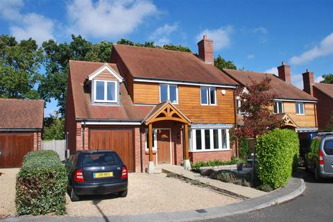 3 bedroom detached house to rent, Belmont Drive, Lymington