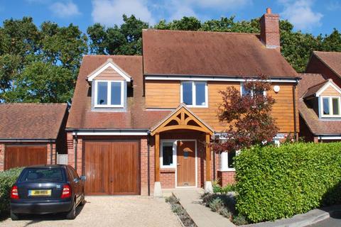 3 bedroom detached house to rent, Belmont Drive, Lymington