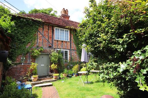 3 bedroom end of terrace house to rent, Upper Street, Breamore