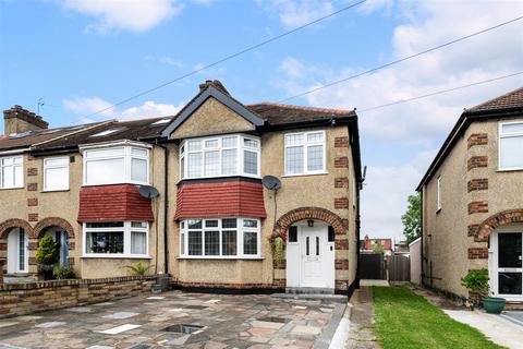 3 bedroom house for sale, Connaught Road, Sutton