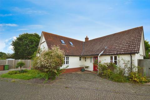 3 bedroom bungalow for sale, Carriers Court, East Bergholt, Colchester, CO7