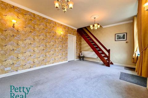 3 bedroom terraced house for sale, Hollington Street, Colne