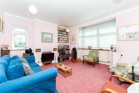 3 bedroom detached house for sale, Borough Road, Isleworth