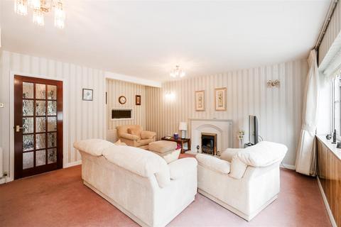 3 bedroom semi-detached house for sale, St Johns Court, Buckhurst Hill