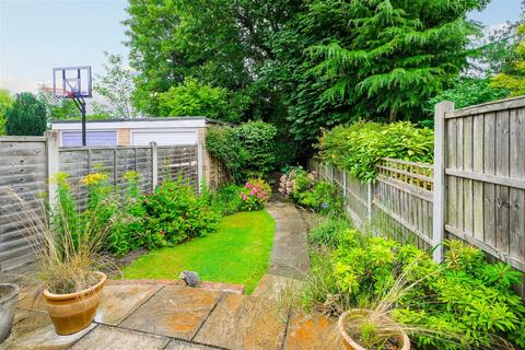 3 bedroom semi-detached house for sale, St Johns Court, Buckhurst Hill