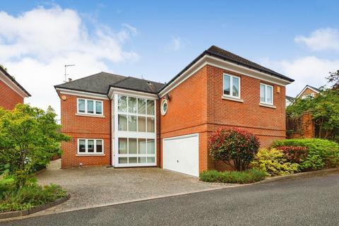 5 bedroom detached house to rent, Dorothys Gate, Solihull