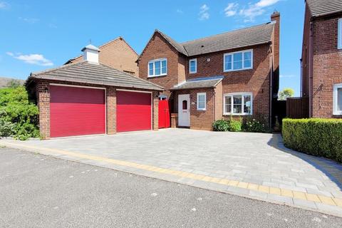 4 bedroom detached house for sale, Hill Crest Farm Close, Warton