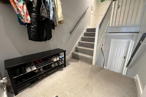 10 Fairbarn Way, Sheffield, S6 5QE
