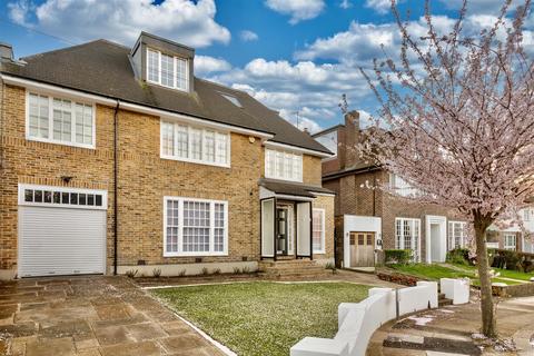 7 bedroom house for sale, West Heath Close, London NW3