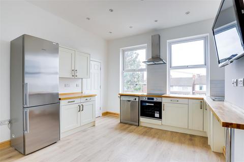 4 bedroom terraced house for sale, Woodborough Road, Mapperley NG3