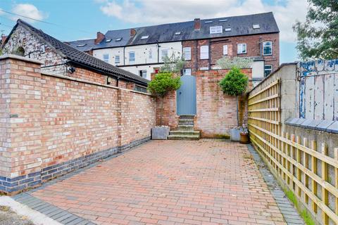 4 bedroom terraced house for sale, Woodborough Road, Mapperley NG3